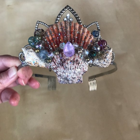 Mermaid Seashell Crown / Tiara - Picture 8 of 10